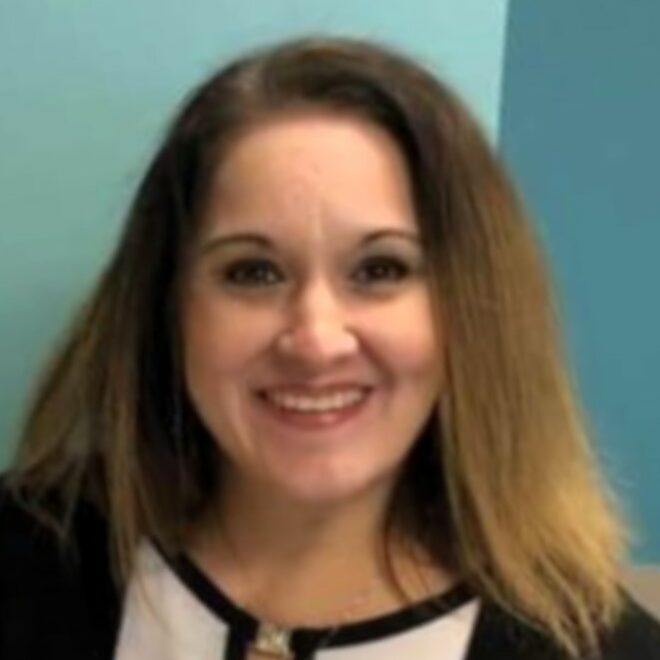Angela Alvarado Headshot